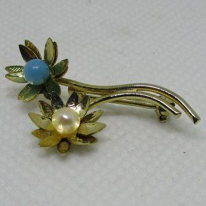 vintage designer gold flower brooch pin